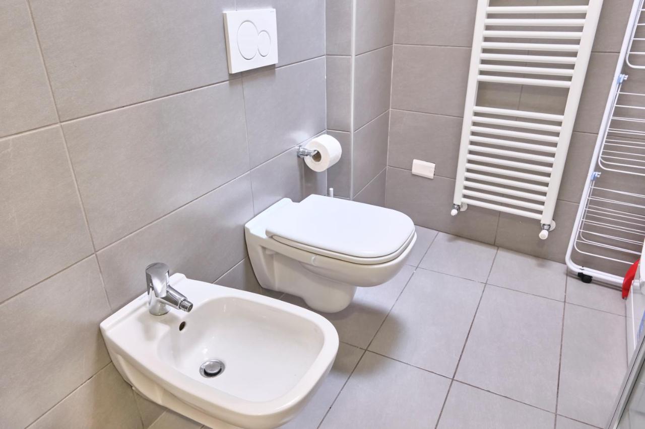 [CENTRO-LECCO] Romantico Appartamento sul Lago Esterno foto
